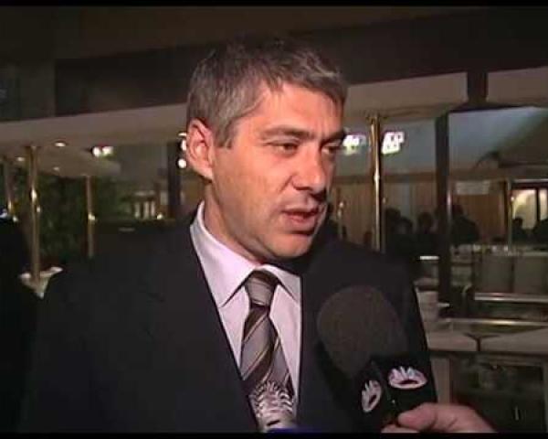 Candidaturas à organização EURO 2004